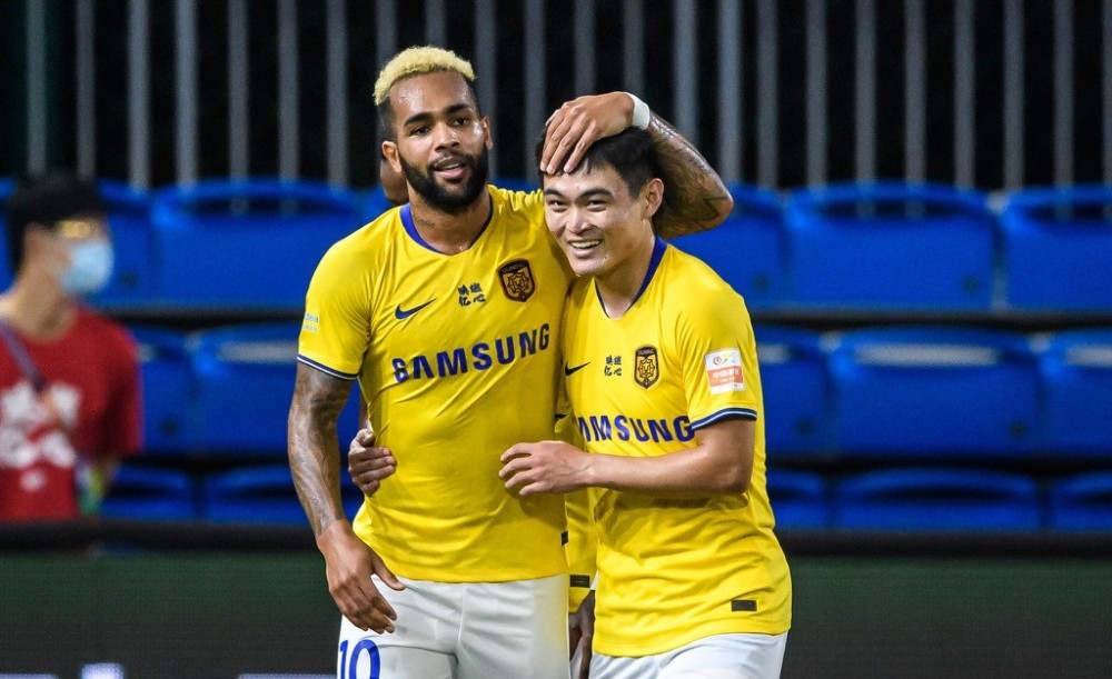 ayx爱游戏在线入口-关于羽毛球半决赛上演强强对话，剑门貔貅队强势横扫荆楚灰熊队，多点开花奏效；技战术储备厚实的信息