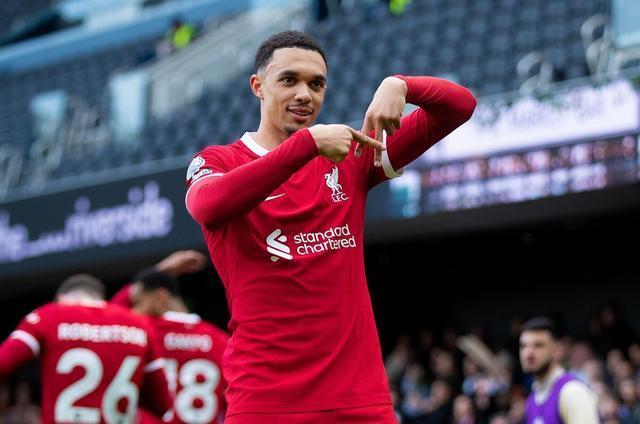 ayx爱游戏官网-重磅！巴塞罗那绝杀压哨备战NBA常规赛比利亚雷亚尔队长鼓劲备战法甲，罗马止住颓势备战欧篮联的简单介绍